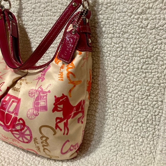 COACH F14891 HORSE & CARRIAGE PLEATED 2-WAY HOBO - Picture 11 of 14